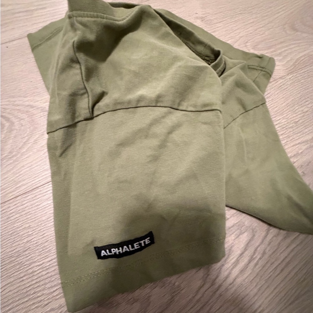 Alphalete Olive Green Cropped Tee - Size M - Picture 9 of 10